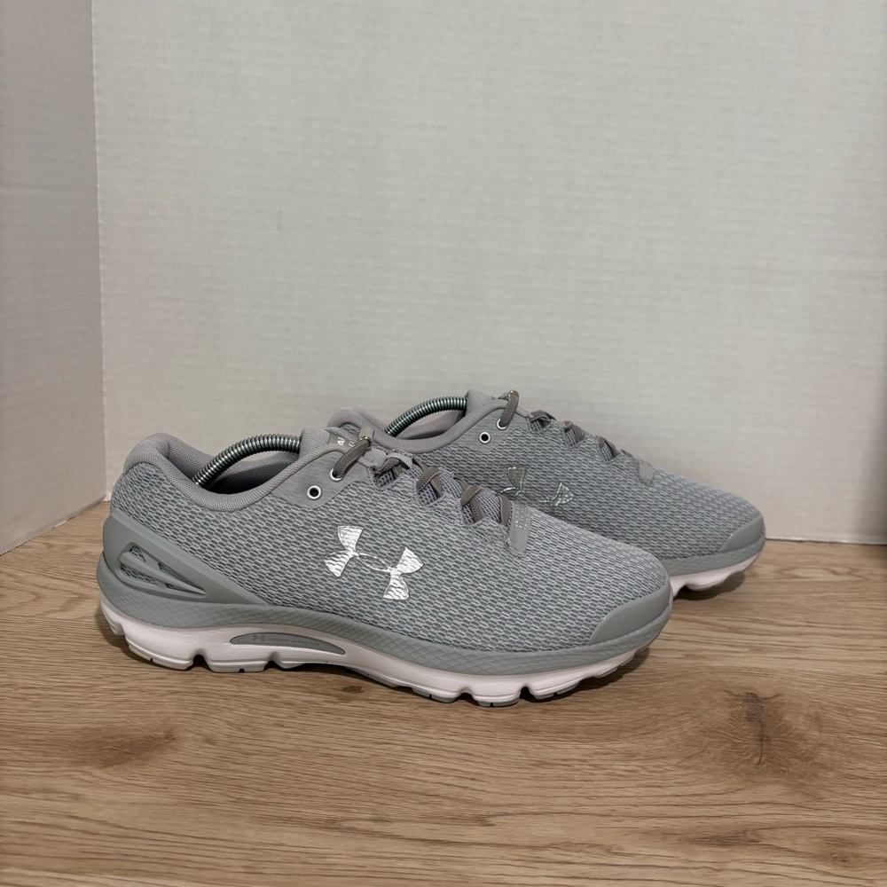 Under Armour Men’s  Light Gray Athletic Shoes